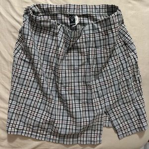 Windsor Short Pencil Skirt with a slit